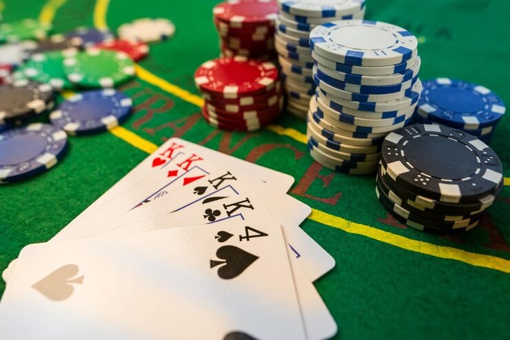 larping platform interface showing sportsbook, live dealer, slots, and esports sections